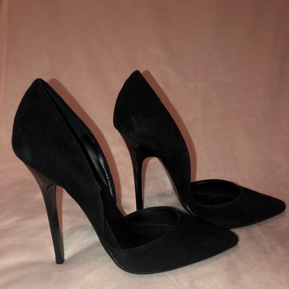 Steve Madden Shoes - Steve Madden Black Pumps